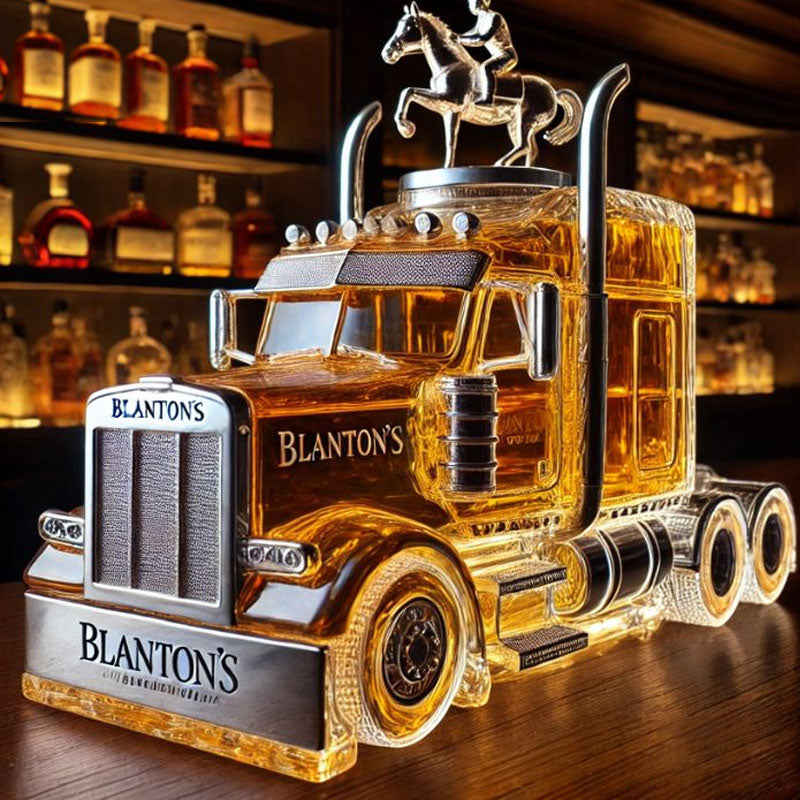 🥃Kreativt formad whiskyflask