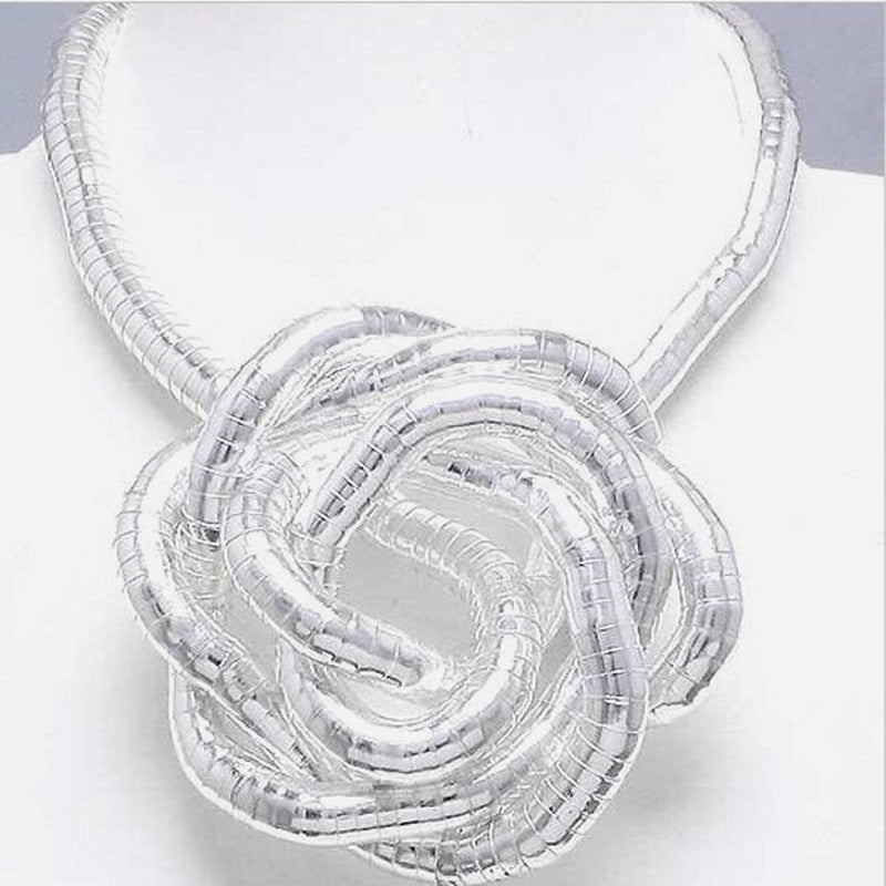 ✨Böjt Snake Chain Necklace✨