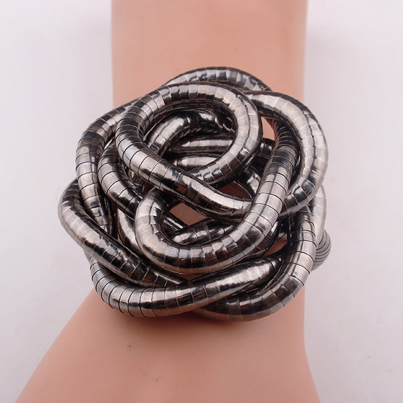 ✨Böjt Snake Chain Necklace✨