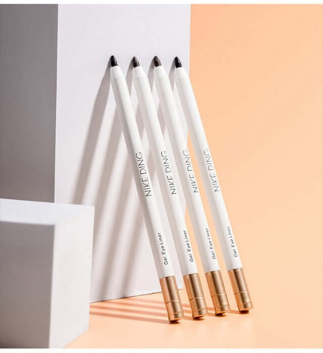 ✨ Snabbtorkande, långtidsverkande, vattenfast och svettbeständig Eyeliner/Quick-drying, long-lasting, waterproof and sweat-proof eyeliner