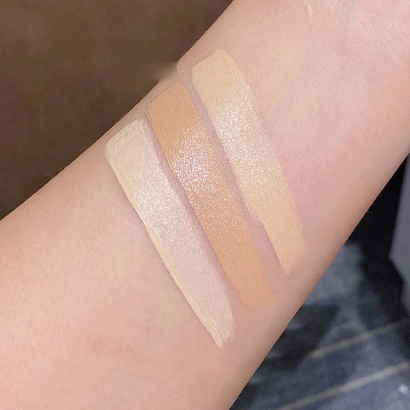 Stor rea med 60% rabattđ3-in-1 Contouring and Brighten Concealer Palette