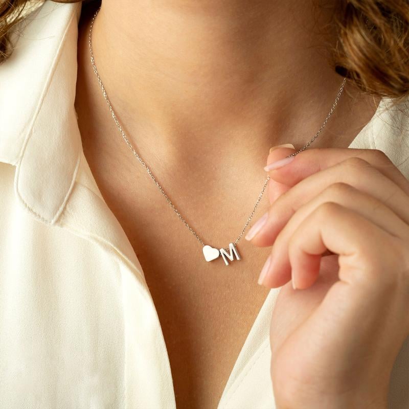 🎁Tunt Initialhalsband Gyllene Hjärta Bokstav A-Z