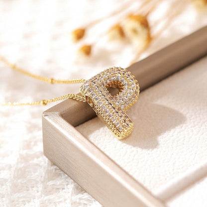 26 Halsband med bokstäver