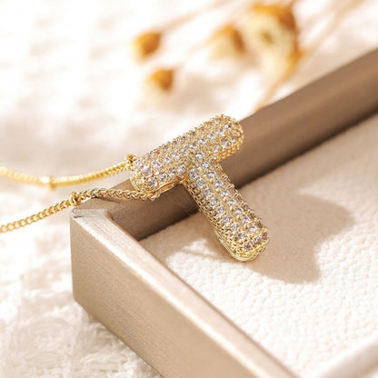 26 Halsband med bokstäver