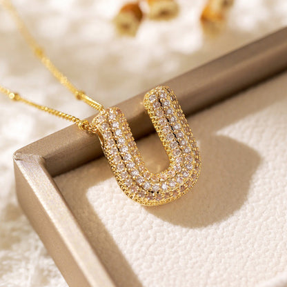 26 Halsband med bokstäver