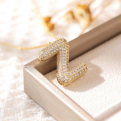26 Halsband med bokstäver