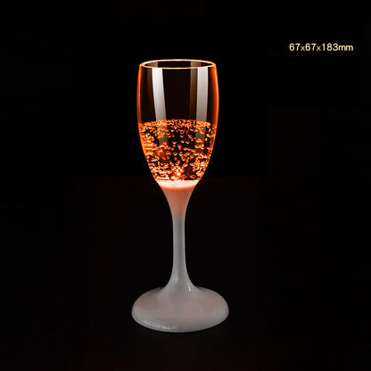 🔥I mörkret, ljusa champagneglas