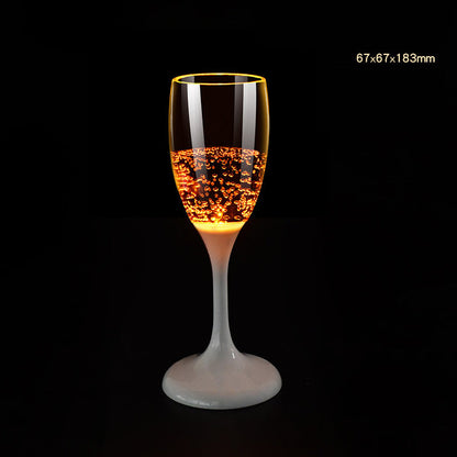 🔥I mörkret, ljusa champagneglas