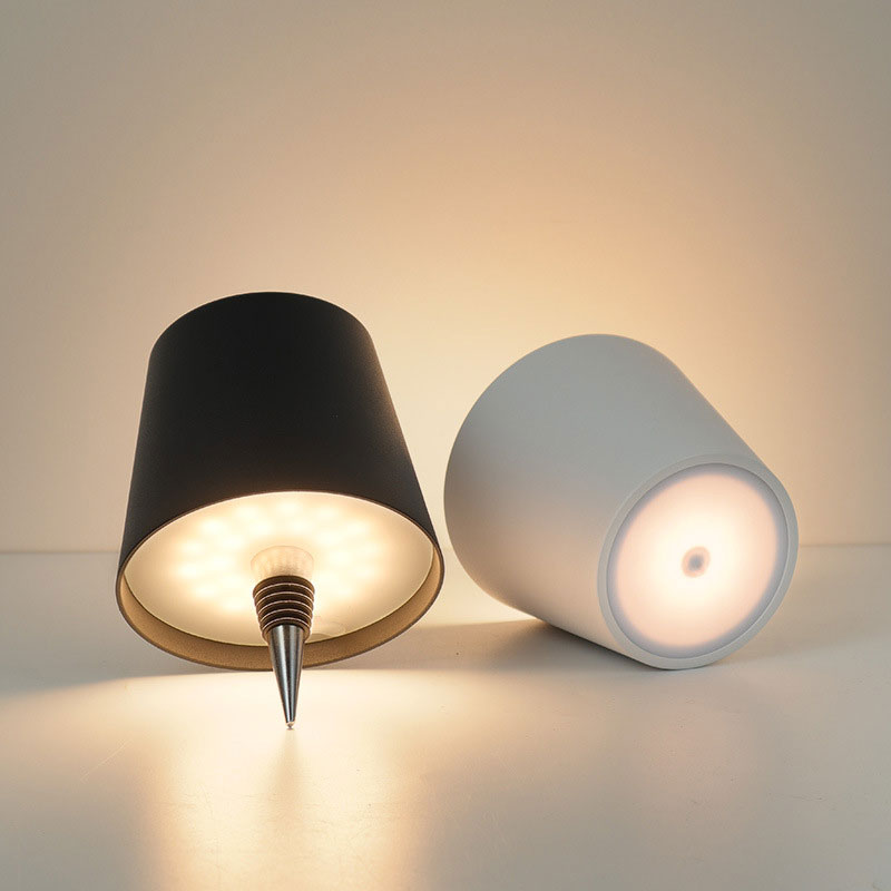Spetsig uppladdningsbar plug-in-lampa för vinflaskor